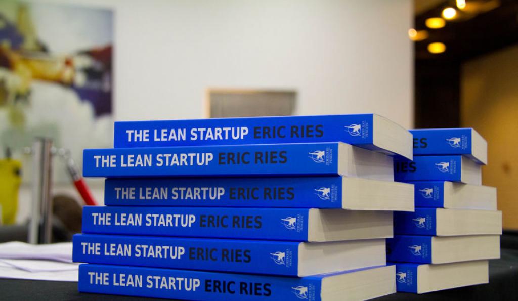 Lean start-up, a new generation of strategic practice for a digital world
